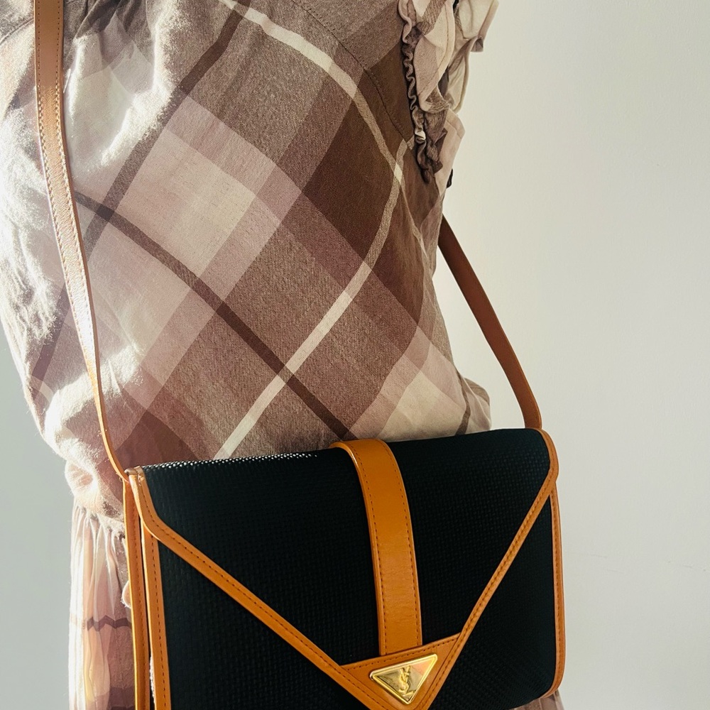 SOLD‼️Yves Saint Laurent Black and Tan Crossbody Bag